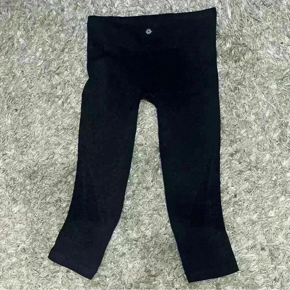 Athleta Black Cropped Leggings | Workout Pants | Gym | Running | Size Medium